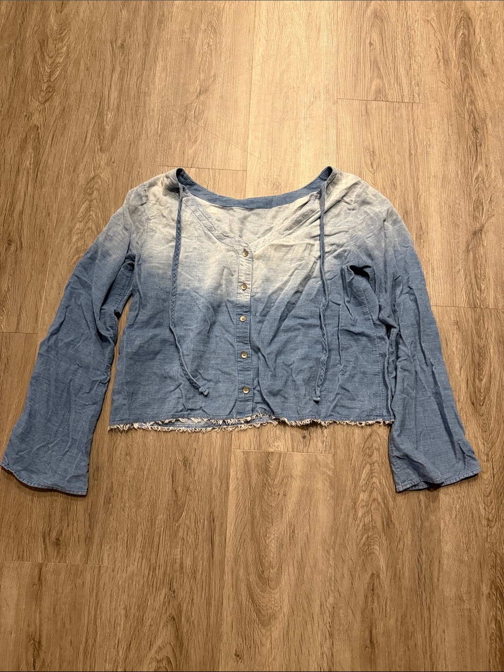 cloth & stone Light Blue Ombre Cropped Button-Front Top